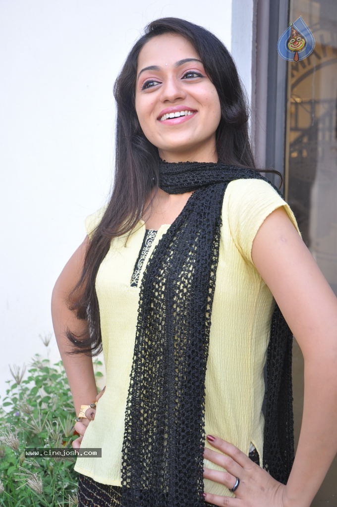 Reshma Latest Stills - 30 / 46 photos