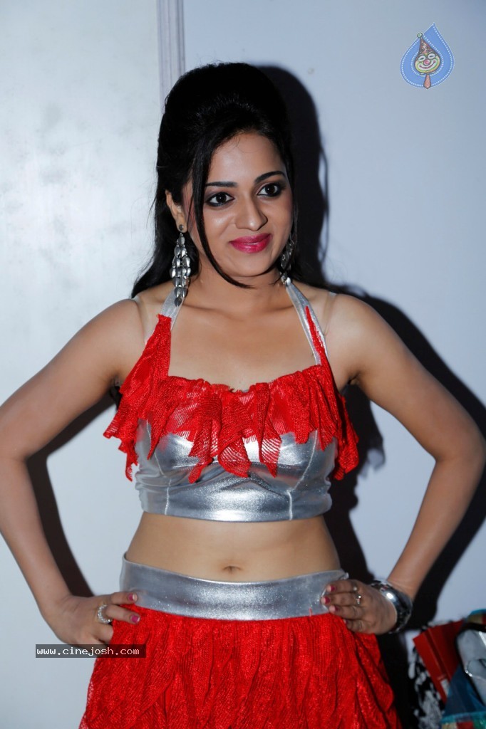 Reshma New Hot Photos - 15 / 26 photos