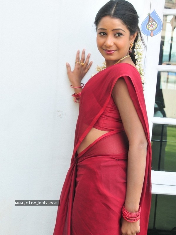 Reshmi New Stills - 5 / 25 photos