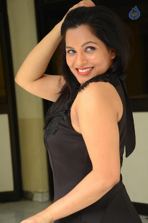 Revathi Chowdary New Gallery - 30 / 42 photos