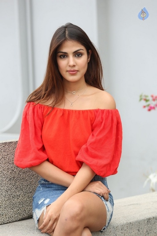 Rhea Chakraborty New Stills - 36 / 55 photos