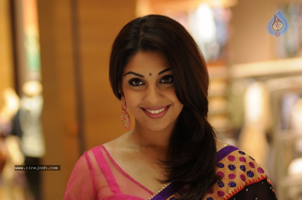 Richa Gangopadhyay Latest Photos - 16 / 47 photos