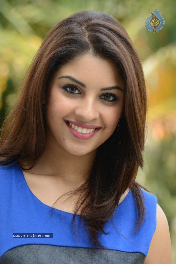 Richa Gangopadhyay Latest Stills - 65 / 81 photos
