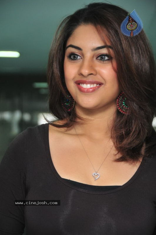 Richa Gangopadhyay New Stills - 25 / 52 photos