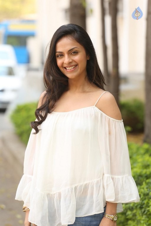 Richa Pallod Pics - 6 / 15 photos