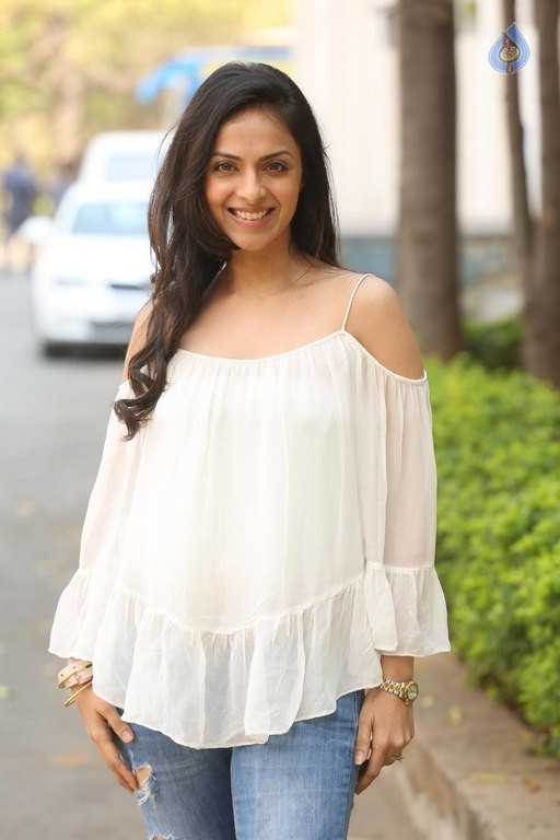 Richa Pallod Pics - 8 / 15 photos