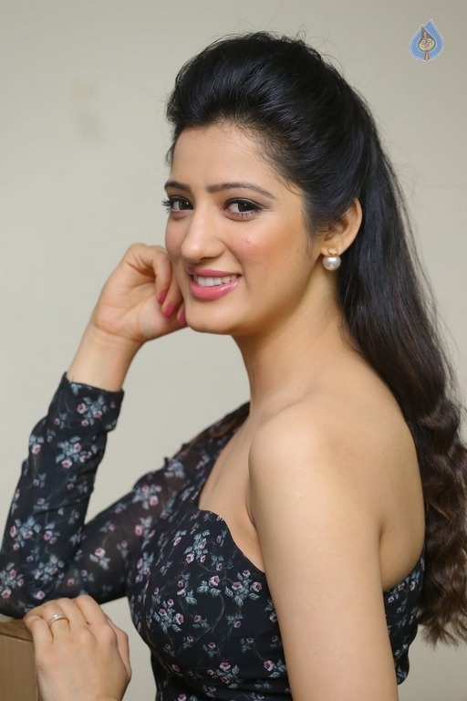 Richa Panai Latest Gallery - 29 / 39 photos
