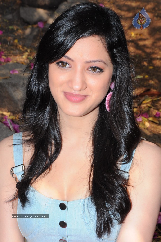 Richa Panai Latest Gallery - 45 / 99 photos