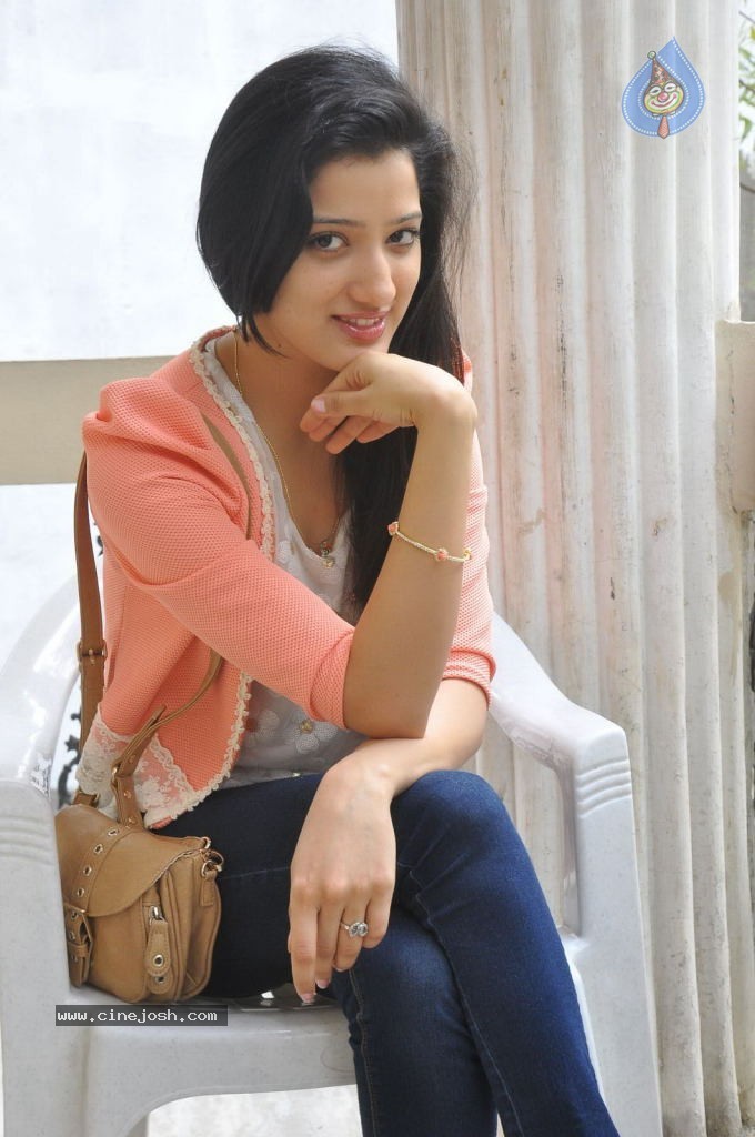 Richa Panai Latest Photos - 14 / 90 photos