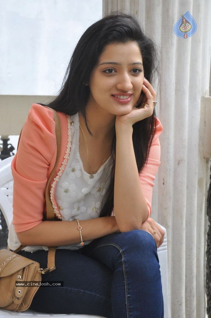 Richa Panai Latest Photos - 15 / 90 photos