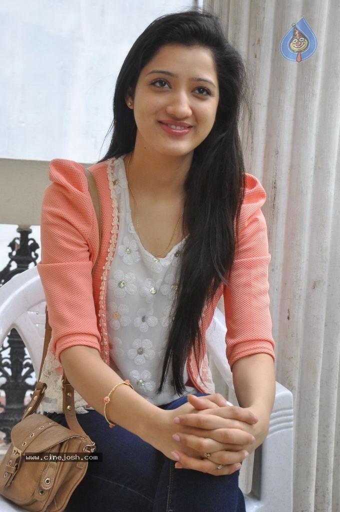 Richa Panai Latest Photos - 30 / 90 photos