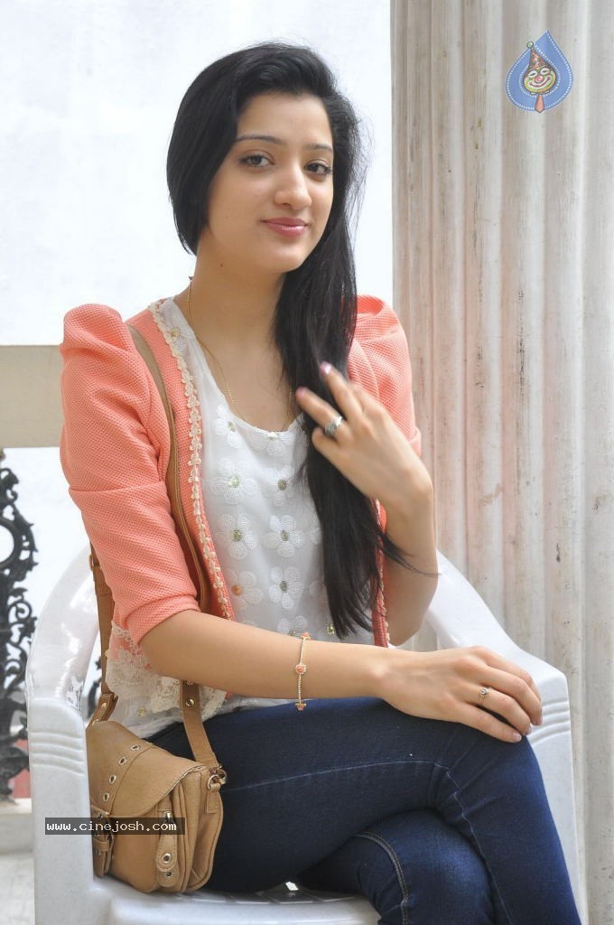 Richa Panai Latest Photos - 34 / 90 photos