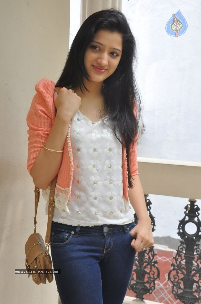 Richa Panai Latest Photos - 37 / 90 photos