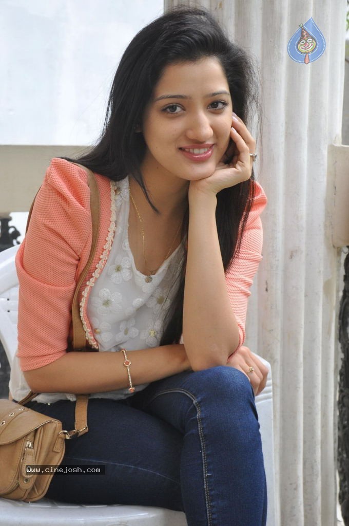 Richa Panai Latest Photos - 38 / 90 photos
