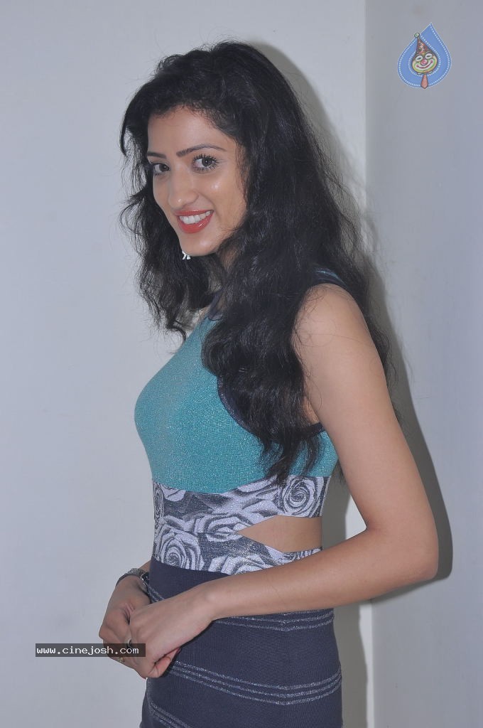 Richa Panai Latest Photos - 37 / 54 photos