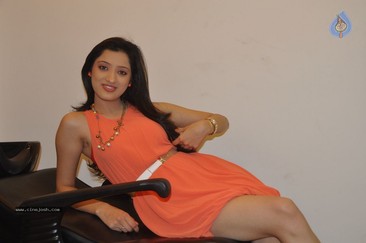 Richa Panai Latest Stills - 22 / 60 photos