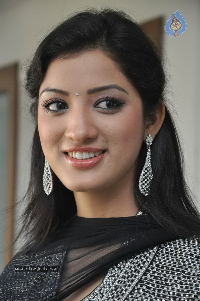 Richa Panai Latest Stills - 5 / 32 photos