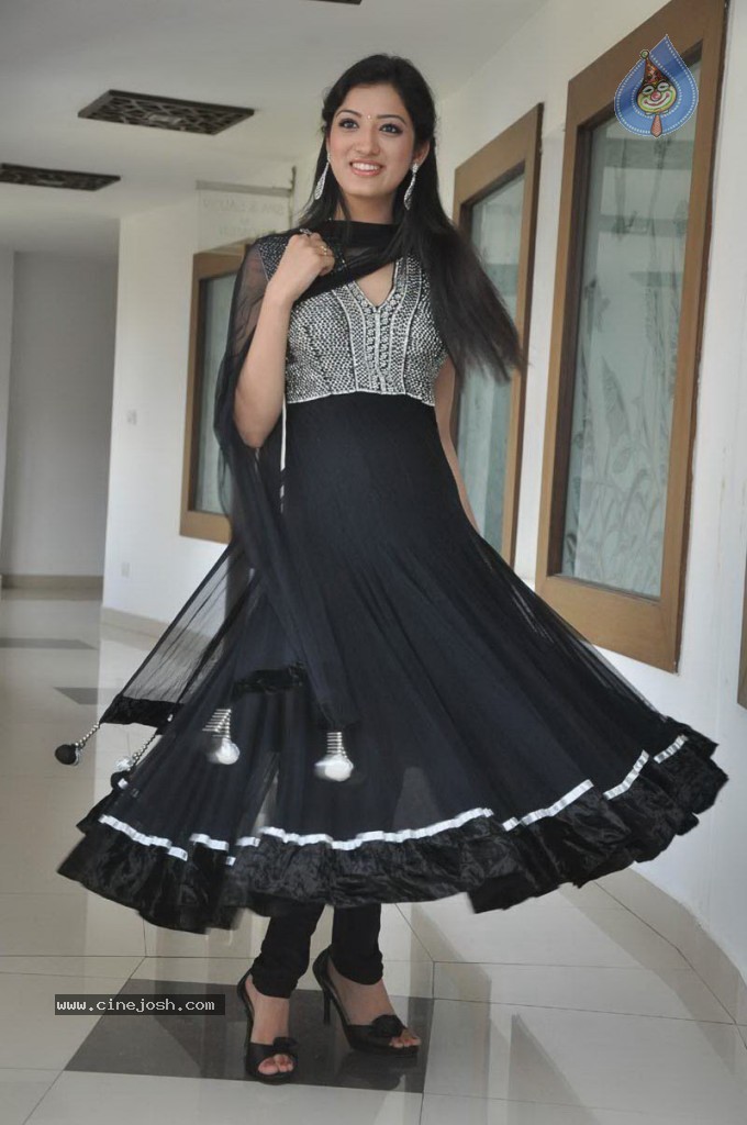 Richa Panai Latest Stills - 15 / 32 photos