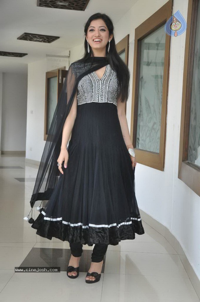 Richa Panai Latest Stills - 22 / 32 photos