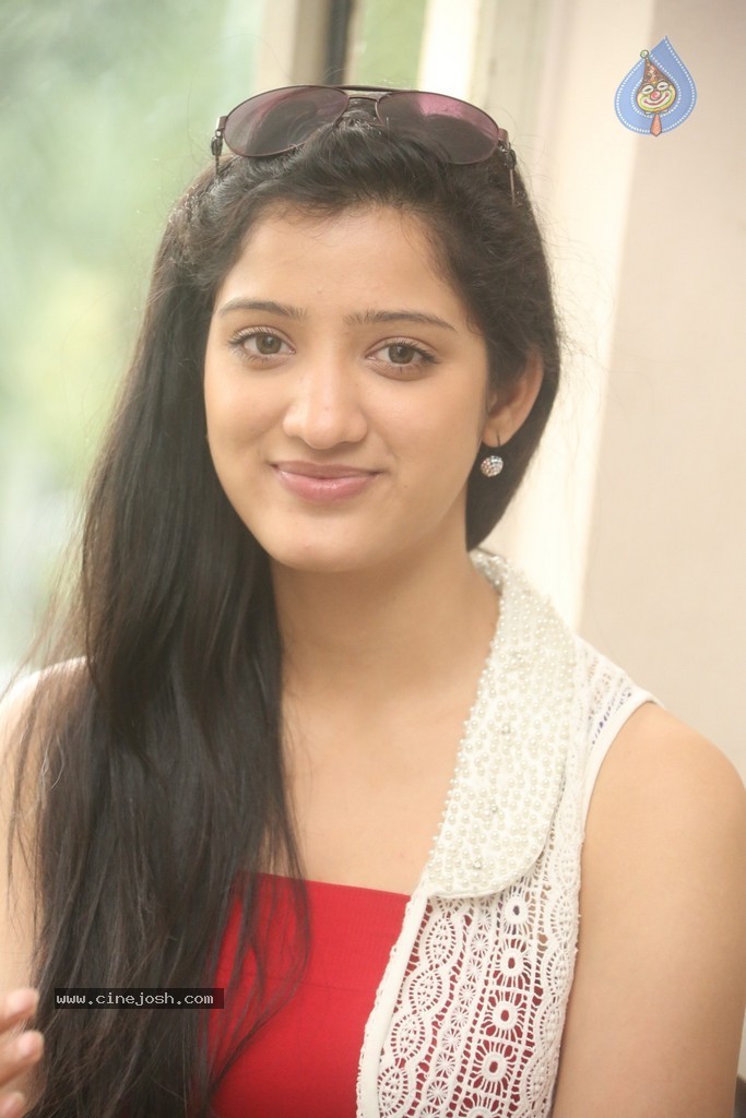 Richa Panai New Photos - 66 / 95 photos