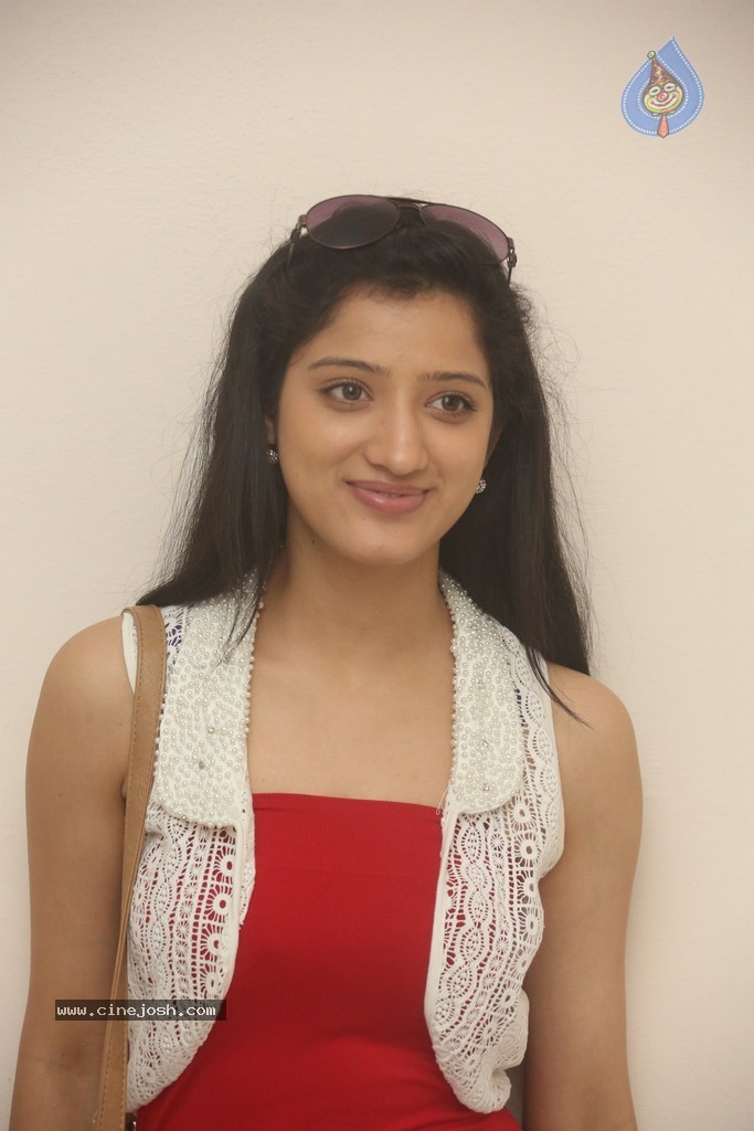 Richa Panai New Photos - 72 / 95 photos