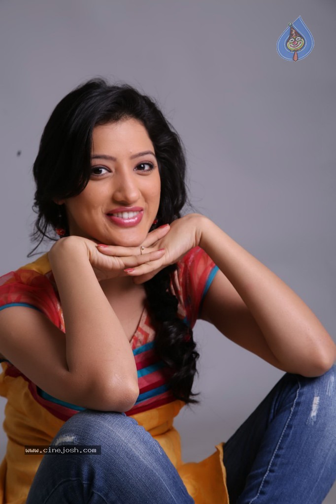 Richa Panai New Pics - 35 / 36 photos
