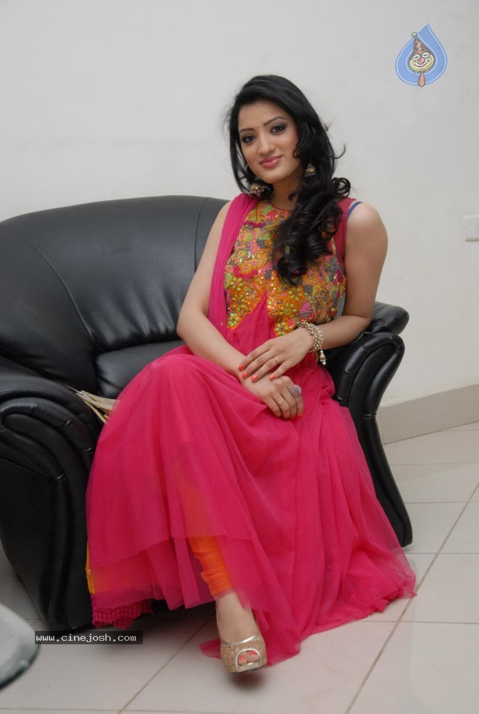 Richa Panai New Stills - 2 / 68 photos