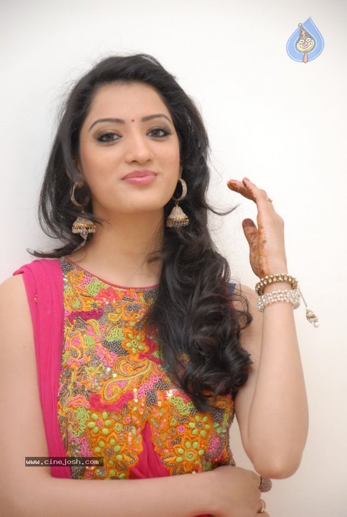 Richa Panai New Stills - 6 / 68 photos