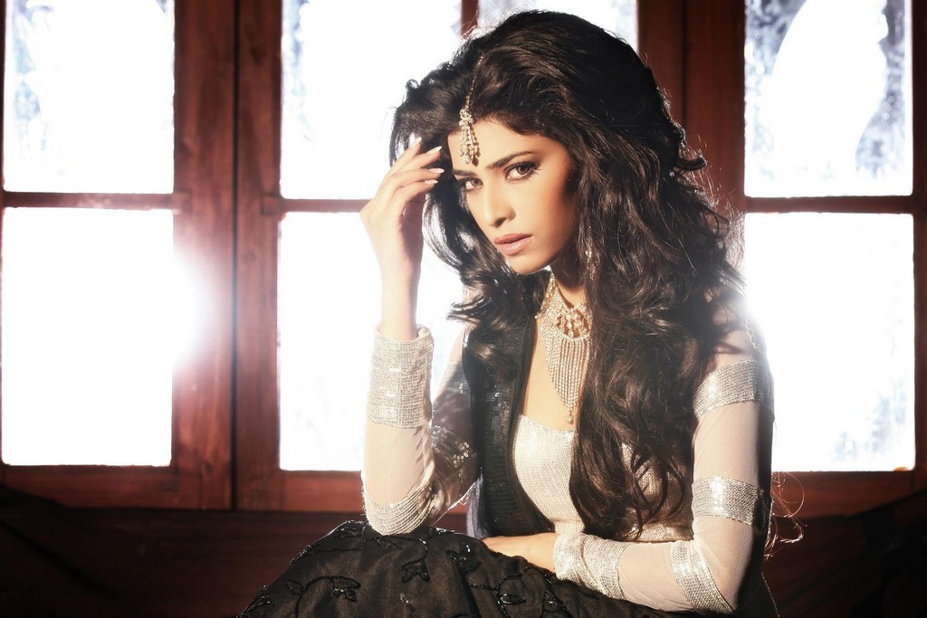 Rina Sardul Charaniya Stills - 13 / 18 photos