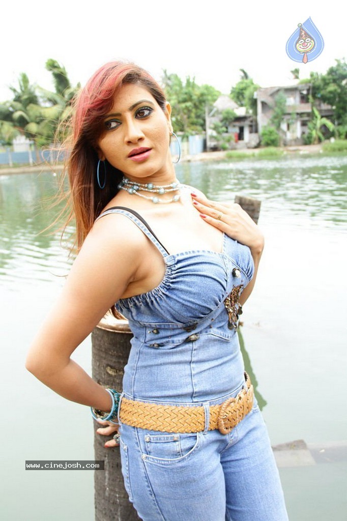 Rishika New Photos - 51 / 97 photos