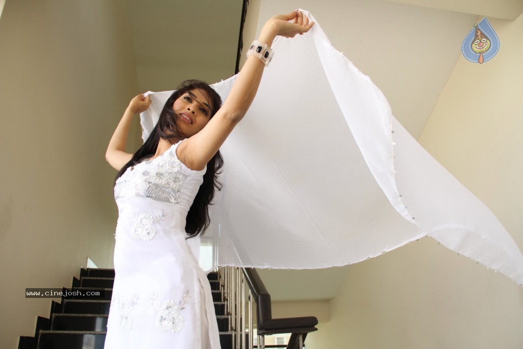 Rithika New Gallery - 34 / 75 photos