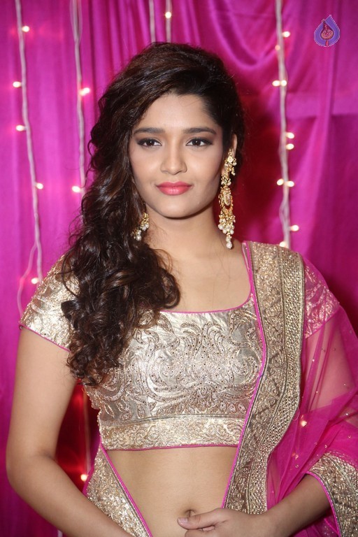 Ritika Singh at Zee Telugu Apsara Awards - 8 / 33 photos