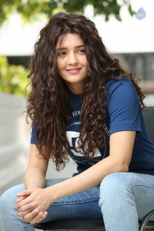 Ritika Singh Latest Photos - 18 / 34 photos
