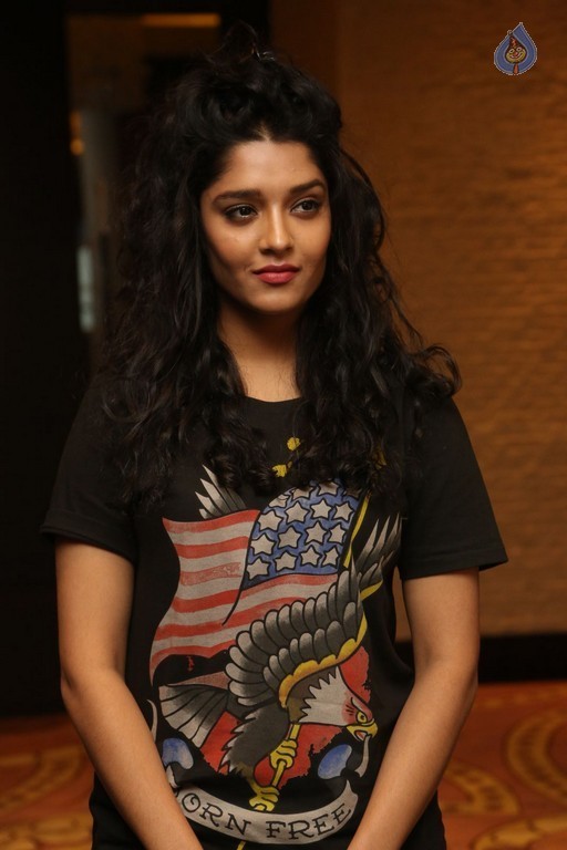 Ritika Singh Latest Photos - 7 / 34 photos