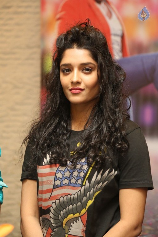Ritika Singh Latest Photos - 24 / 34 photos