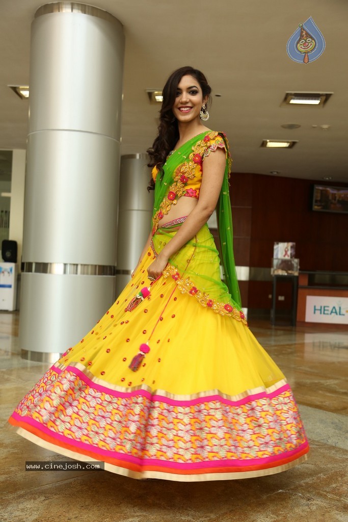 Ritu Varma Cute Stills - 29 / 120 photos