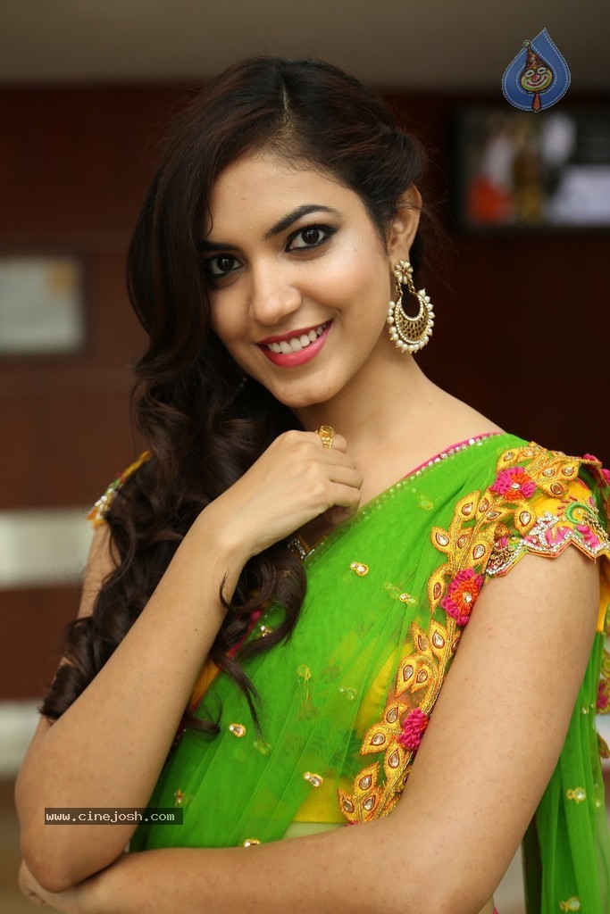Ritu Varma Cute Stills - 105 / 120 photos