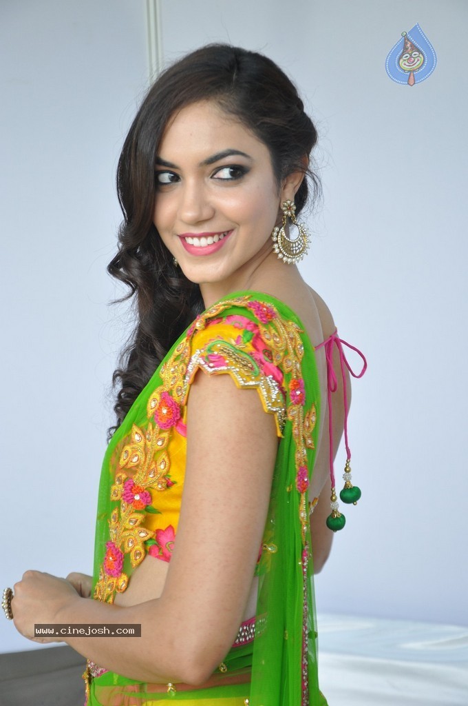 Ritu Varma Cute Stills - 112 / 120 photos