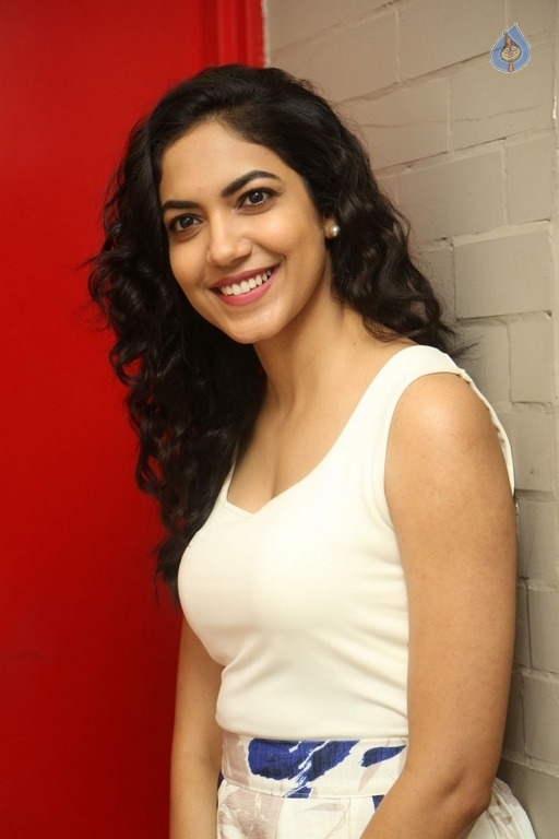 Ritu Varma Latest Stills - 5 / 28 photos