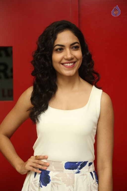 Ritu Varma Latest Stills - 9 / 28 photos