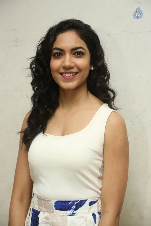 Ritu Varma Latest Stills - 15 / 28 photos
