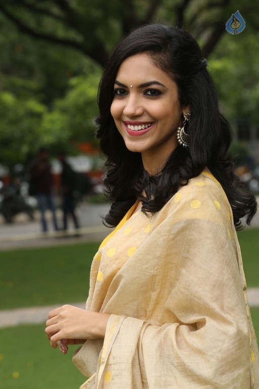 Ritu Varma New Gallery - 23 / 42 photos