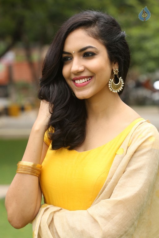 Ritu Varma New Gallery - 26 / 42 photos