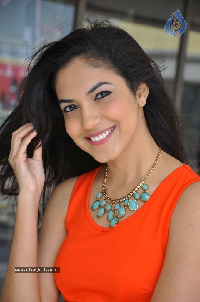 Ritu Varma New Pics - 61 / 80 photos