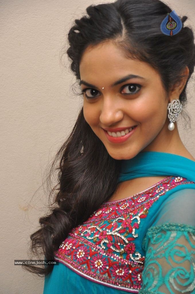 Ritu Varma New Pics - 33 / 49 photos