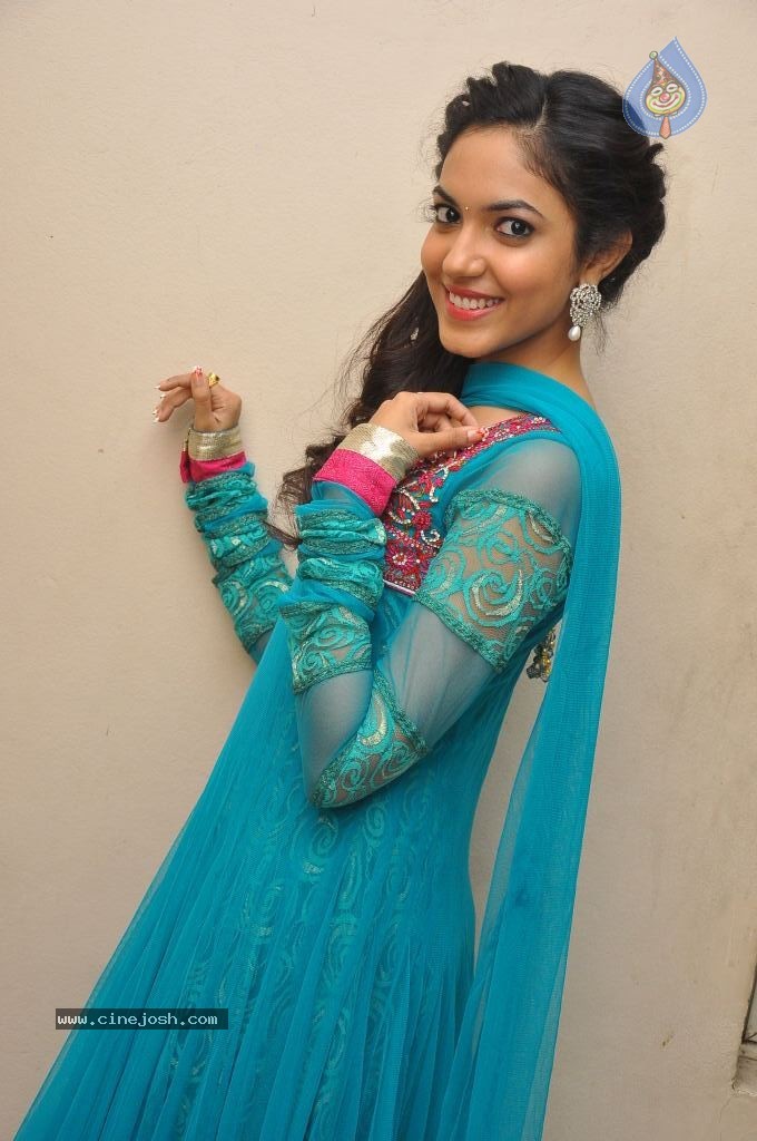 Ritu Varma New Pics - 37 / 49 photos