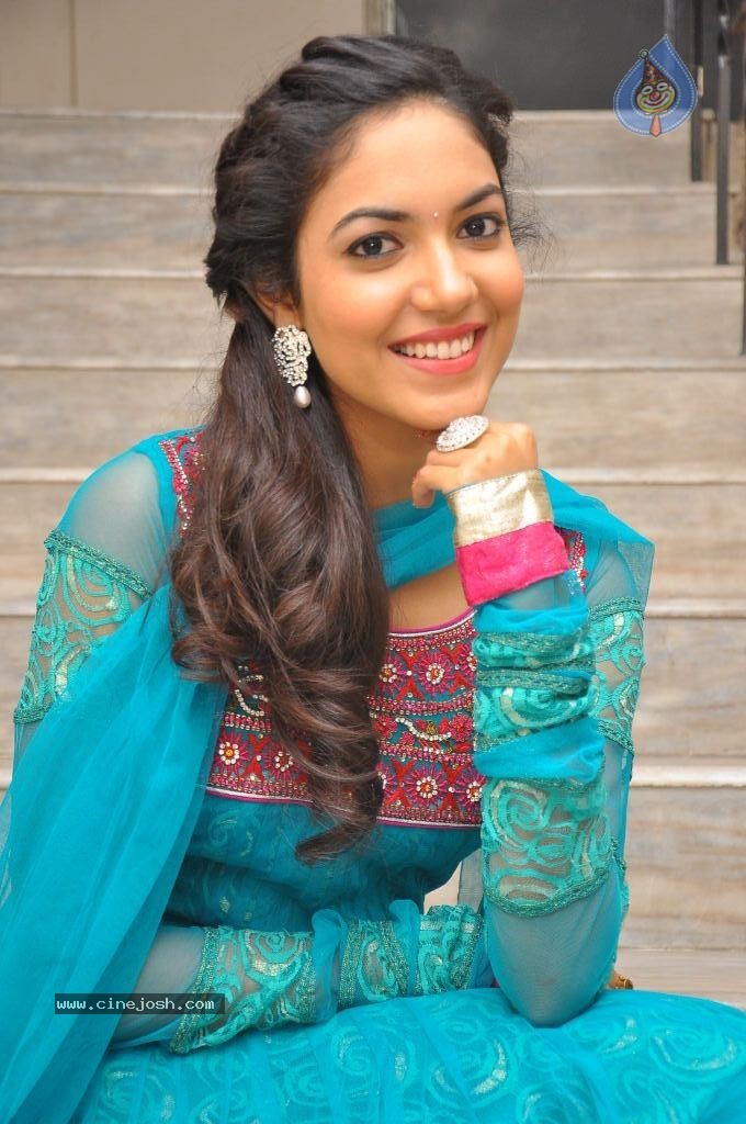 Ritu Varma New Pics - 44 / 49 photos