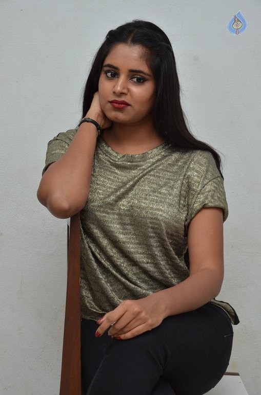 Roopa Reddy New Photos - 5 / 42 photos