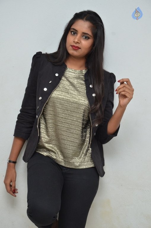 Roopa Reddy New Photos - 12 / 42 photos