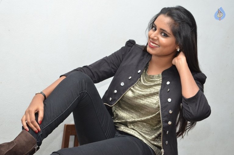 Roopa Reddy New Photos - 16 / 42 photos